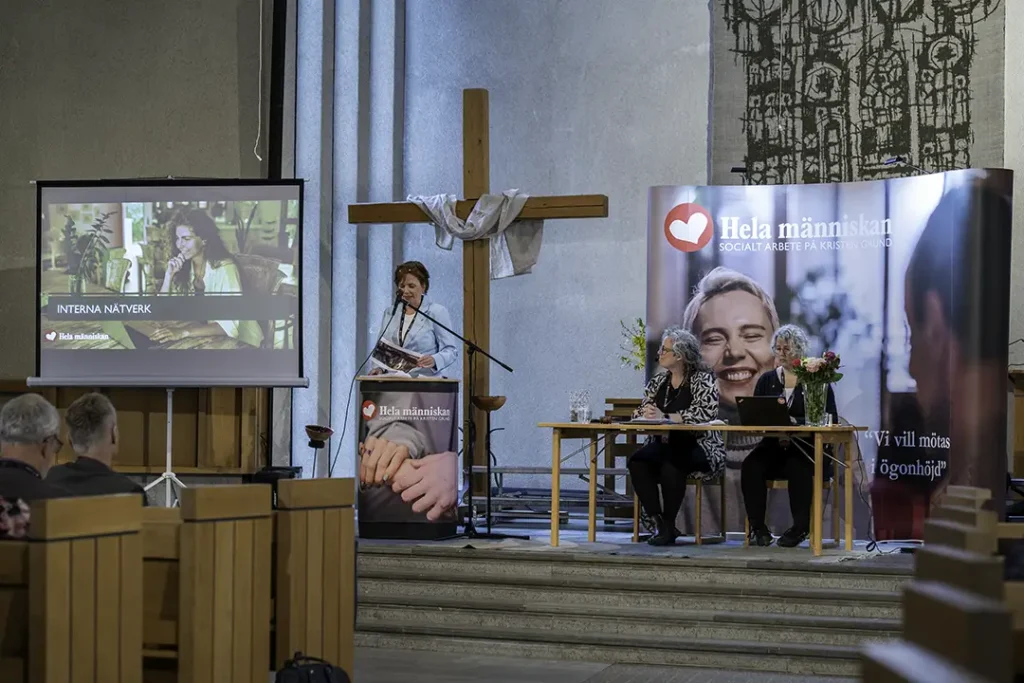 Generalsekreterare Mia Nilson pratar på organisationens stämma